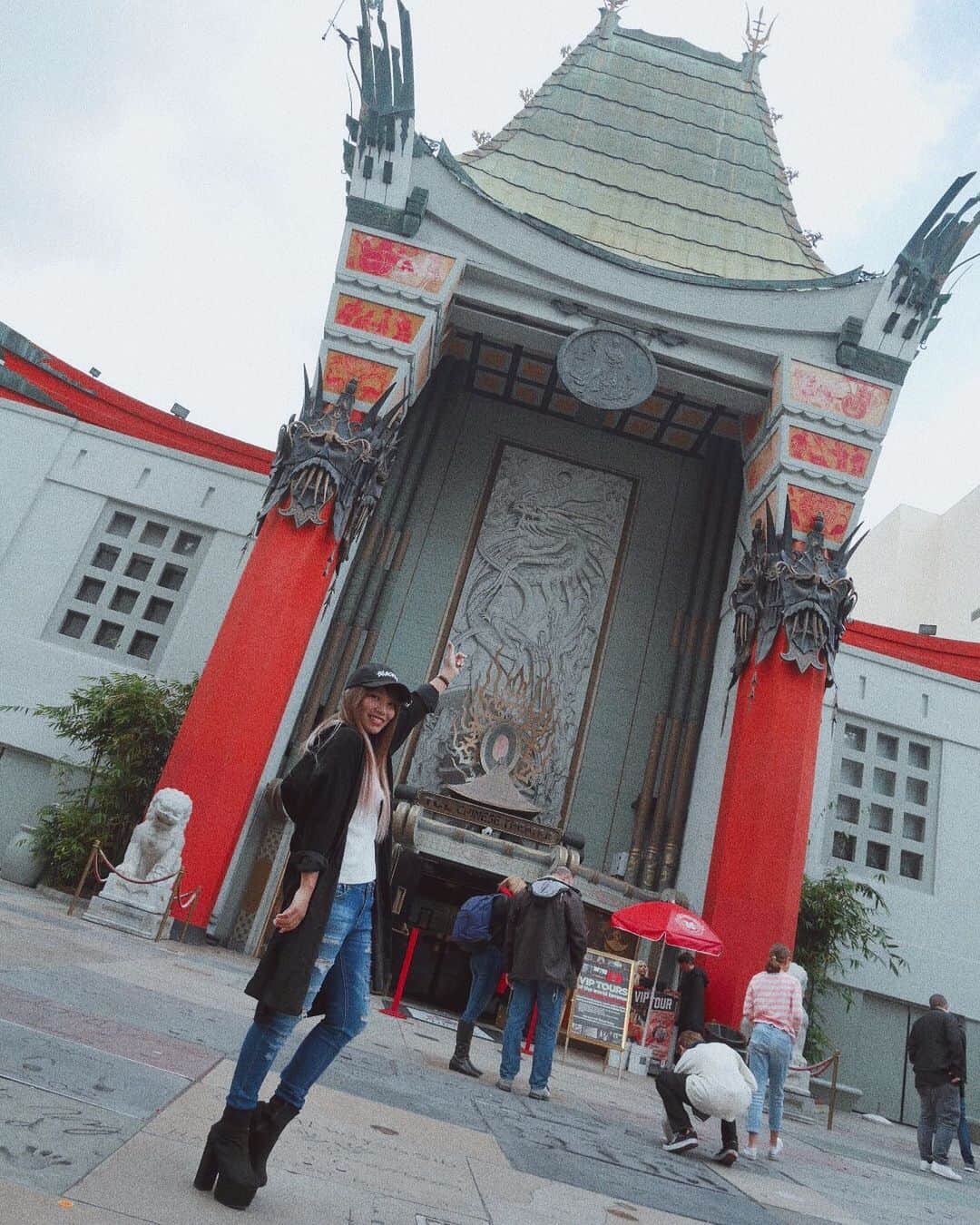 R!Nのインスタグラム：「china theater  #LA #chinatheater #hollywood #america」