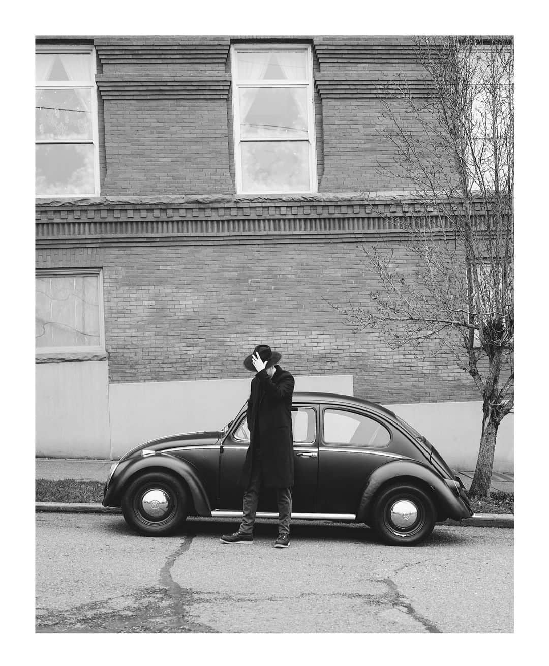 Cory Staudacherのインスタグラム：「Bug」