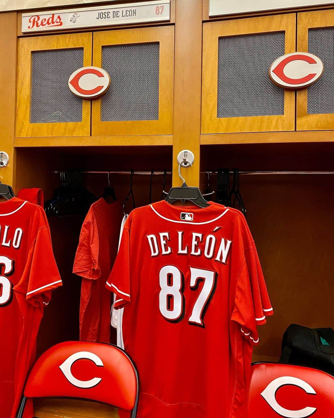 ホセ・デレオンさんのインスタグラム写真 - (ホセ・デレオンInstagram)「Back in the desert and could not be more excited🌵It’s time to get to work! @reds #OnAMission」2月11日 8時45分 - jdl__87