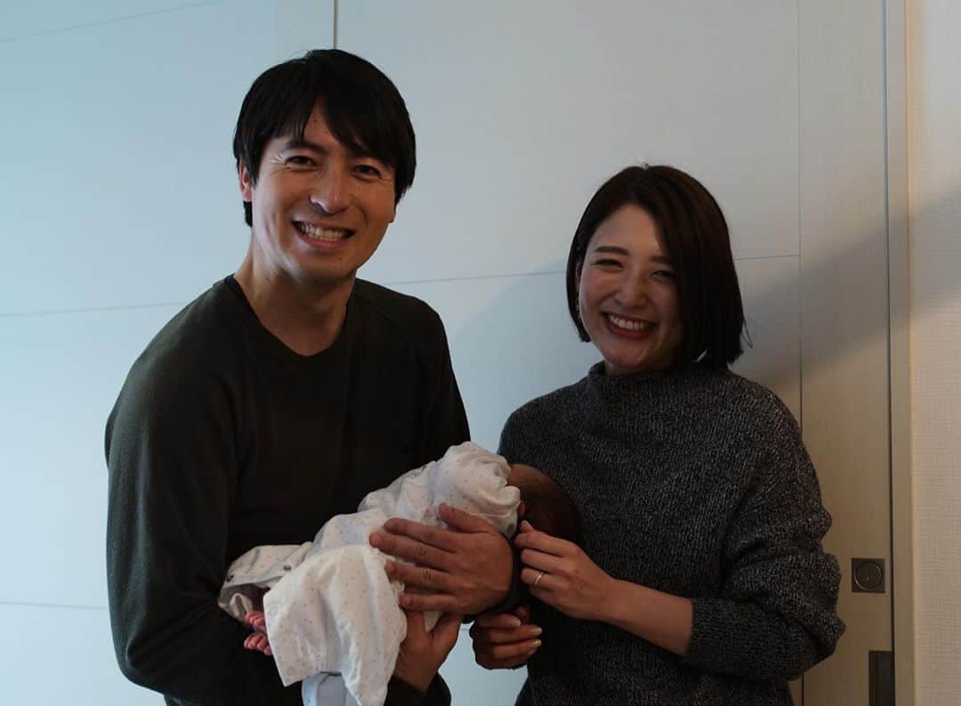 のインスタグラム：「. いろいろアドバイス聞けました^ ^ ありがとう！  #子育て  #後輩だけど先輩  #新婚さん風😂 #桝太一  #小熊美香」