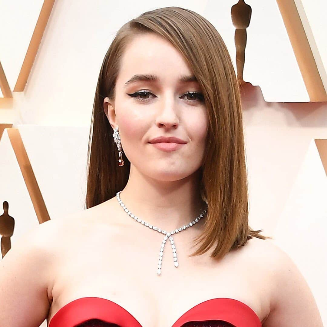 ハリー・ウィンストンさんのインスタグラム写真 - (ハリー・ウィンストンInstagram)「@kaitlyndever went for a classic look at the 92nd Academy Awards in #HarryWinston’s Classic #Diamond Lariat Necklace and Secret Cluster Diamond Earrings with Ruby Drops. #JewelerToTheStars #Oscars #HWSecrets #HighJewelry . . . Diamond Lariat Necklace Secret Cluster Diamond Earrings with Ruby Drops」2月11日 0時43分 - harrywinston