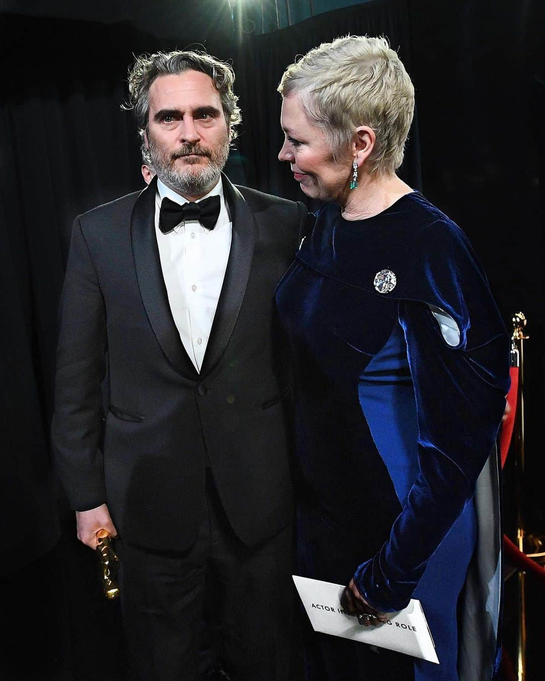 ステラ・マッカートニーさんのインスタグラム写真 - (ステラ・マッカートニーInstagram)「A Stella moment backstage at the #Oscars! Joaquin Phoenix wins Best Actor wearing a custom #StellaMenswear Tuxedo, presented by Olivia Colman in a custom #StellaMcCartney navy velvet dress at the 92nd Annual Academy Awards last night.  #JoaquinPhoenix #OliviaColman #InStella」2月11日 0時40分 - stellamccartney