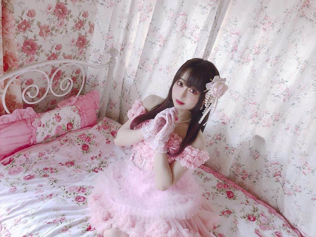 宇咲美まどかのインスタグラム：「#dress」