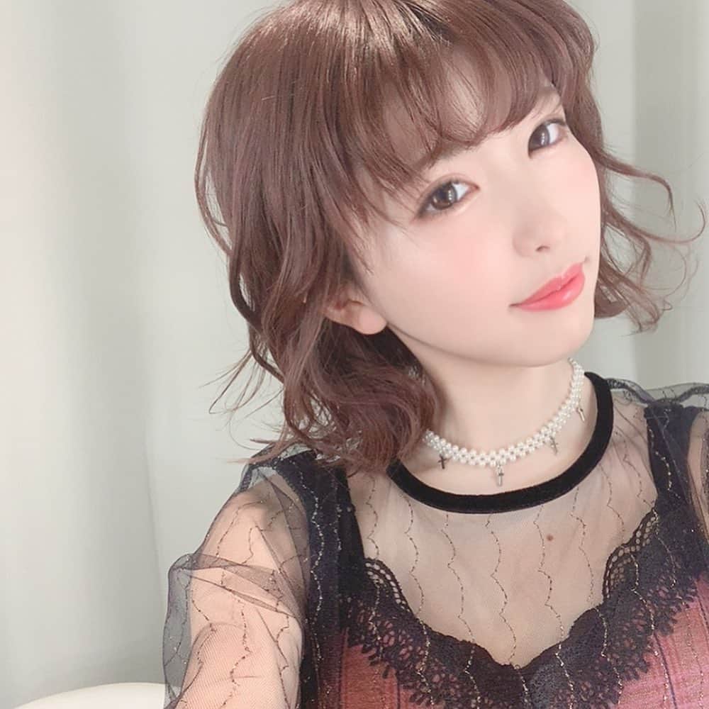 百合香（yurika）のインスタグラム：「この間撮影してきました！緊張した  #撮影 #ボブアレンジ #ボブ巻き #violin #楽しかった」
