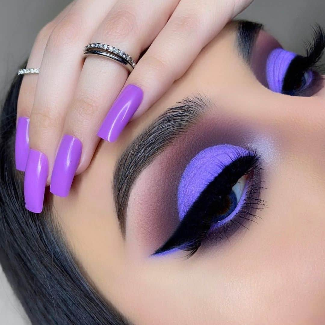 Jeffree Star Cosmeticsさんのインスタグラム写真 - (Jeffree Star CosmeticsInstagram)「Happy Monday🌟 @makeupbykay_19 created this sickening look using our #Jawbreaker palette 💜🍭 #jeffreestarcosmetics」2月11日 1時03分 - jeffreestarcosmetics