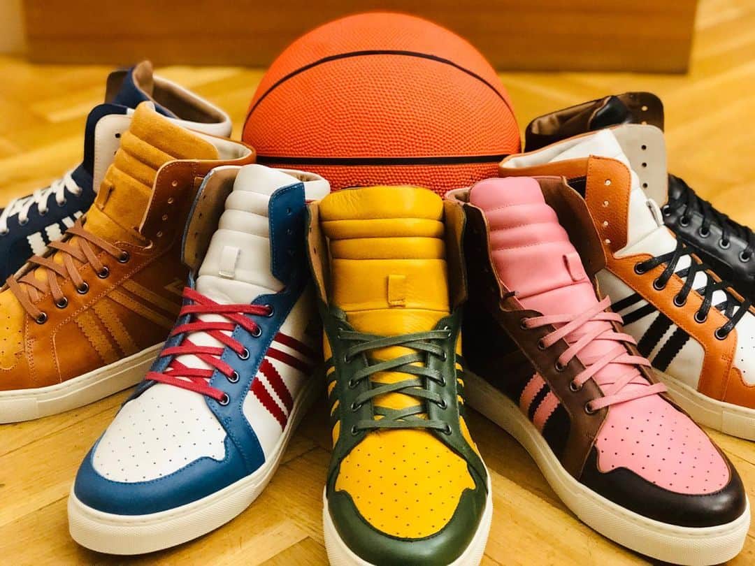 ツェハさんのインスタグラム写真 - (ツェハInstagram)「The Zeha Family is growing... stay tuned ! 🏀 #zehaberlin #zehafamily #zehapeople #zeha #berlin #basketball #basket #sneakers #shoes #sport #picoftheday #vintage #heritage #vintagesportwear #leathersneakers #rainbow #fashion #modascarpe #footwear #sneakersaddict #lederschuhe #leathershoe #boots #shoesaddict #shoesoftheday #shoelover」2月11日 1時18分 - zehaberlin