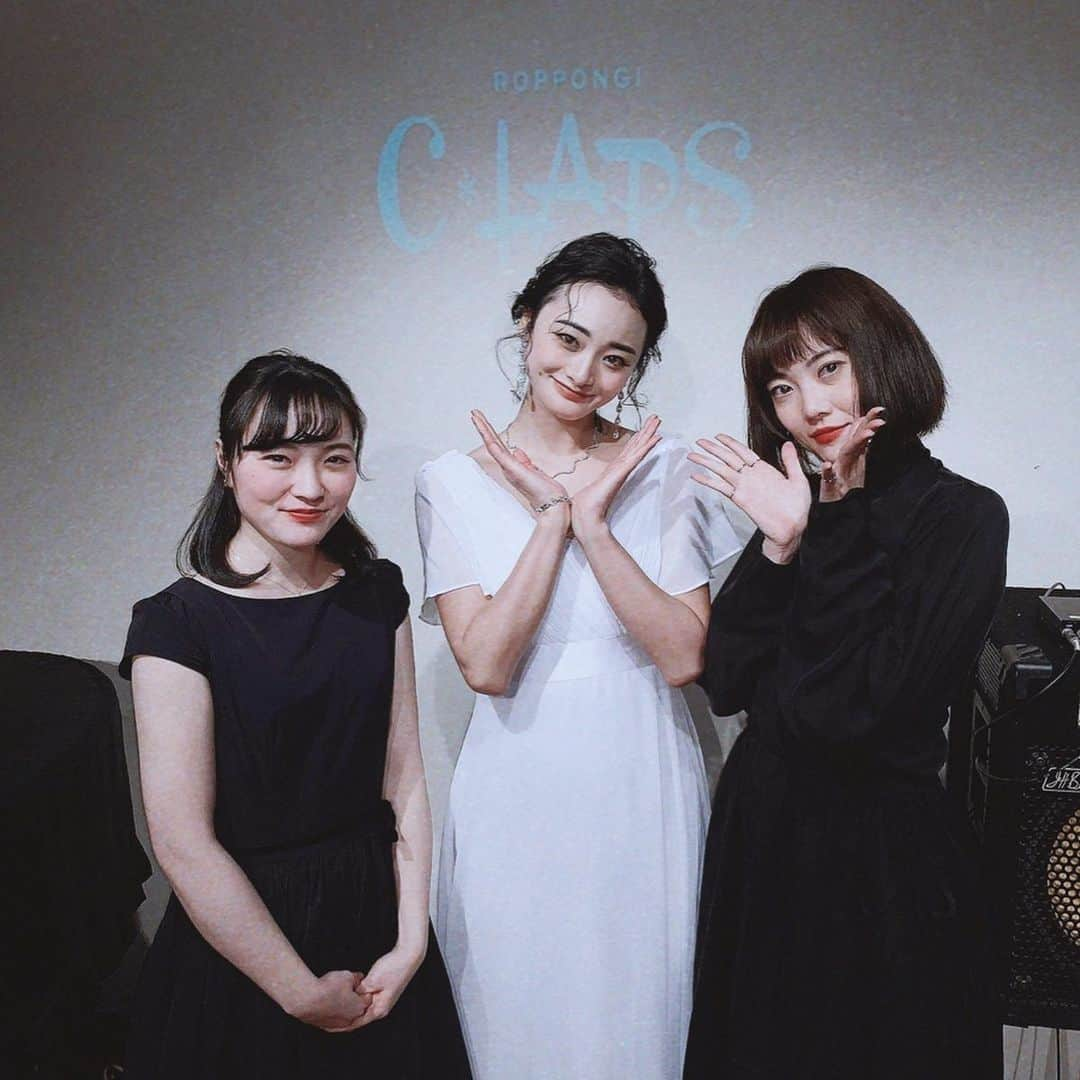 蘭舞ゆうさんのインスタグラム写真 - (蘭舞ゆうInstagram)「🎼... みれたんライブ。 天使と悪魔みたいでしょ:) @miretan29 のライブのゲストで呼んで頂きました。ありがとうー、美麗☺︎ 舞台以外で人前で歌うのも初めてだったし、デュエットで男側で歌うのも初めてだったので緊張しました。でもとても良い経験をさせて頂けて...幸せでした♡ 見てくださった皆様には、私と美麗の感じがよーくわかったかと...笑　美麗とお客様と過ごせた時間、最高に楽しかったです。 これからも表現者として、色んな形で皆様と関われるように日々精進致します☺︎ もっともっと頑張ります! 先ずはミュージカル陰陽師-大江山編-。気合い入れて頑張ります。 #korean#japan#2020#일상#데일리#ranma#actor#みれたんライブ」2月11日 1時10分 - ranma_yu