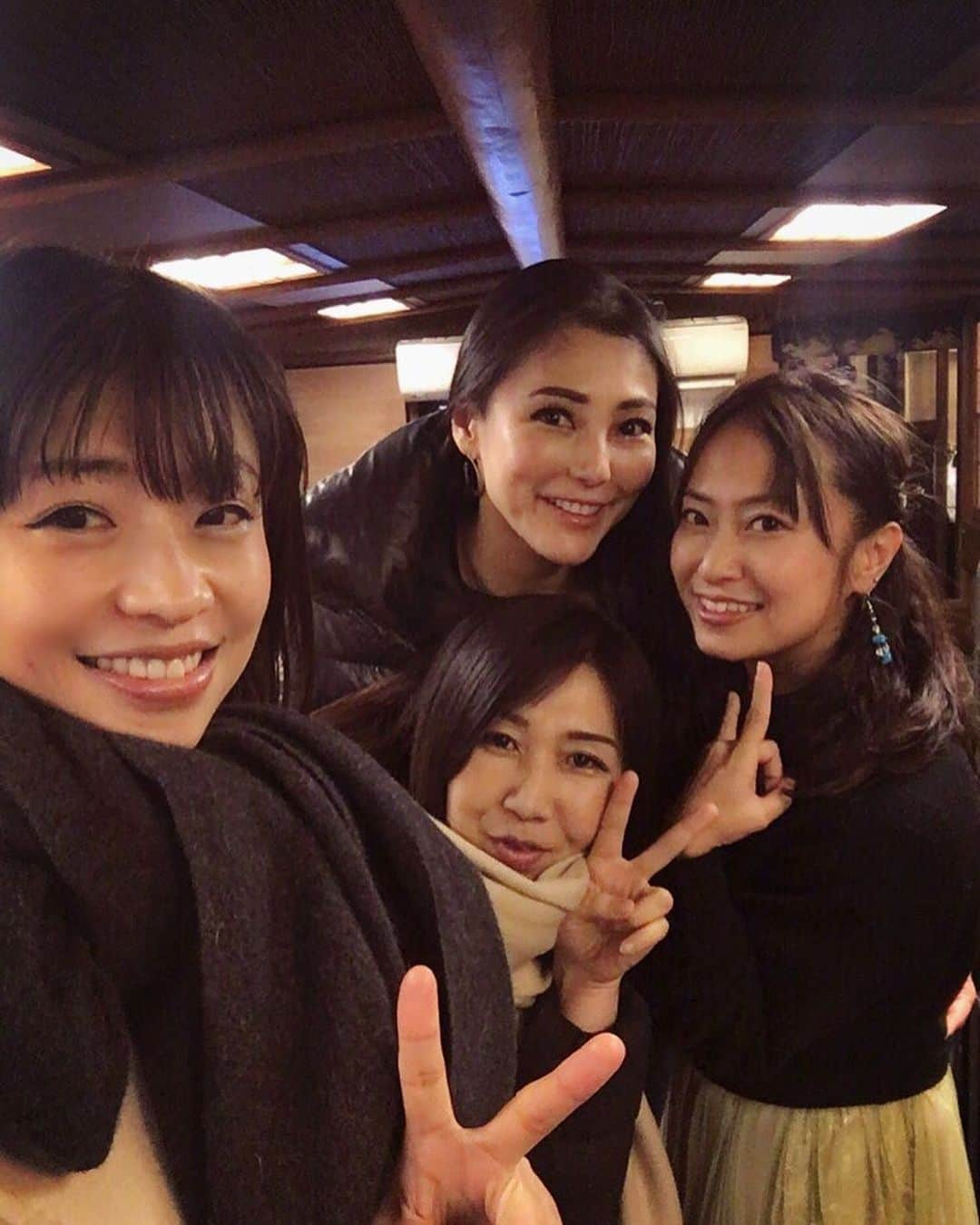 福山理子さんのインスタグラム写真 - (福山理子Instagram)「屋形船楽しかったね。 来てくれてありがとう  #屋形船 #友達っていいね #鈴木忠男 #バイクな新年会」2月11日 2時43分 - rikofukuyama