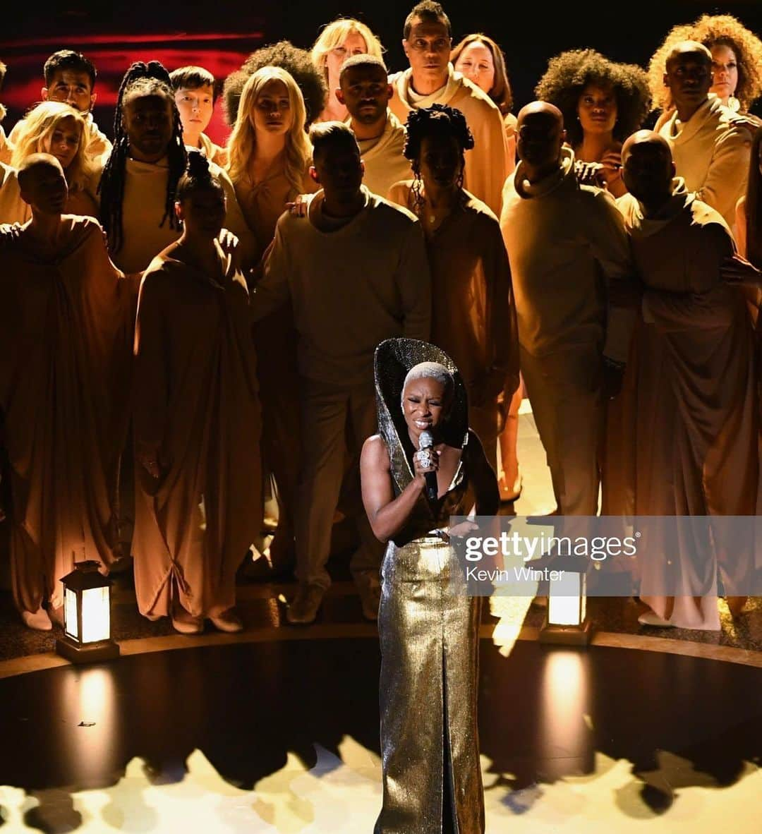 ネルソン・ベアトのインスタグラム：「Last night at the Oscars with @cynthiaerivo was such a powerful historic moment to be a part of. Grateful for the opportunity and to be amongst some of the best singers in the world. #Oscars #AcademyAwards #cynthiaerivo #oscars2020 #dolbytheatre」