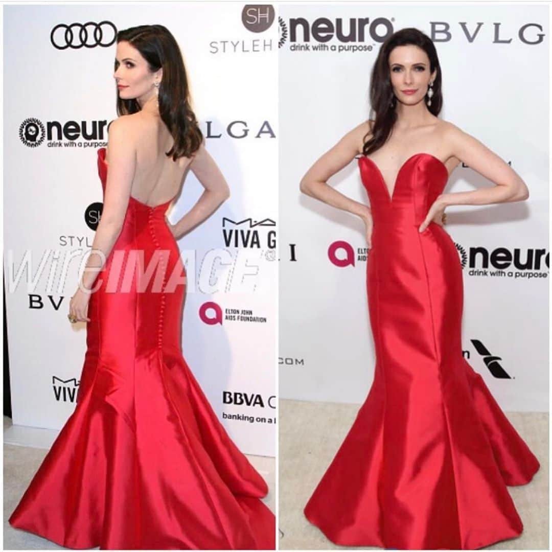 ビッツィー・トゥロックのインスタグラム：「Congrats to last night’s #Oscar winners! Here’s a throwback to the @eltonjohn @ejaf Academy Award party a couple years ago! 💃🏻」