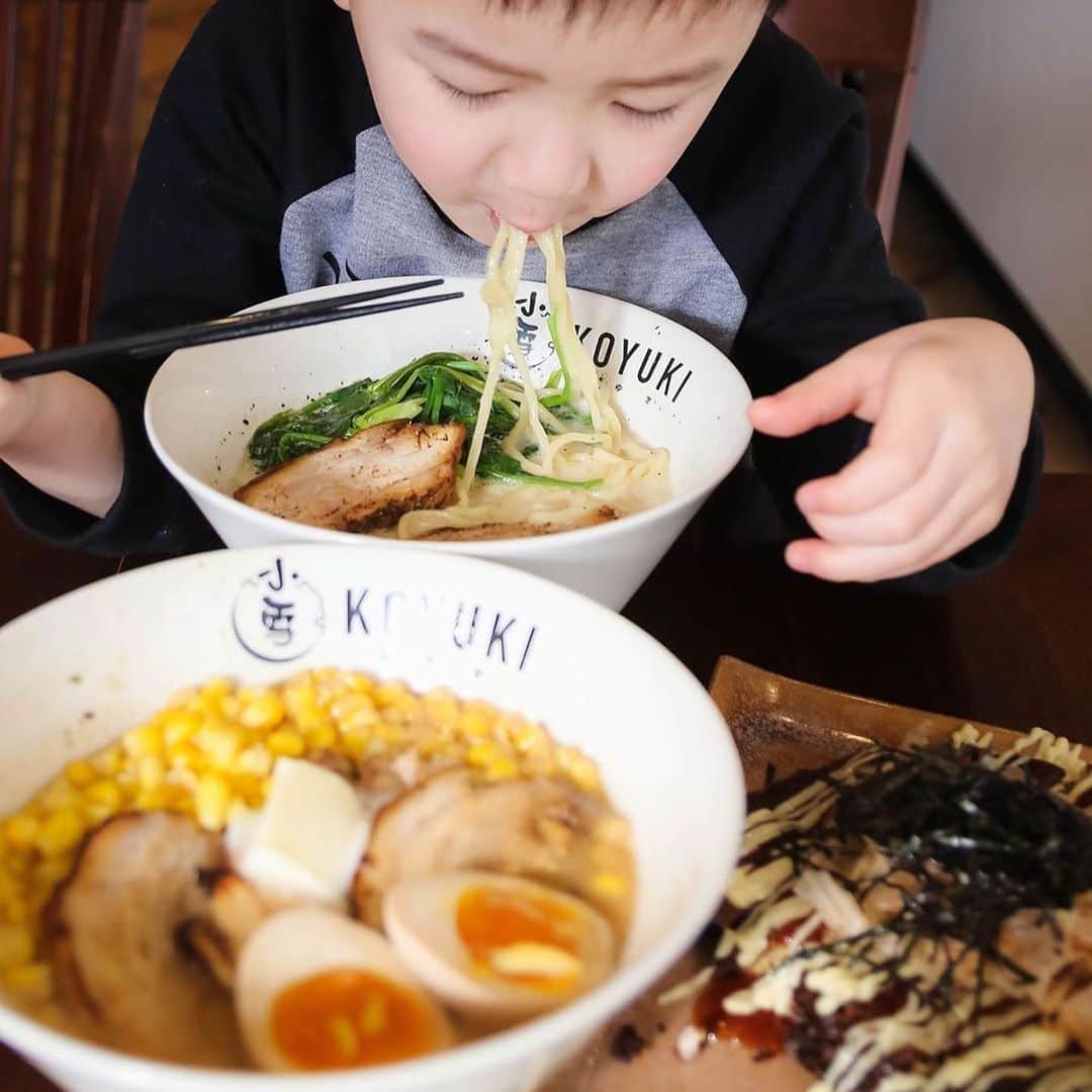 Koyukiさんのインスタグラム写真 - (KoyukiInstagram)「Posted @withregram • @capycupcake 🍜Nothing brings people together like good food🍜 . What did you do this past weekend? We went downtown and tried @koyukiramen and loved it ❤️! Koyuki Ramen specializes in Sapporo style ramen, famed for their miso based broth. Thank you for inviting us! . On the menu: . 🍜 Milky Chicken Ramen - we highly highly recommend this one! It’s a specialty created for Vancouver. With creamy and flavourful soup base, tender chicken, and choice of thick or thin noodles, this is our favourite! I love the addition of the spinach- it’s a very nice touch as it works really well with the milky broth. Baby C asked to have it for lunch and dinner the following day 😆! . 🍜 Butter and Corn Miso Ramen - one of the store’s signatures. It’s very flavourful and a true classic. Love the corn with the creamy miso broth. The charisu meat is tender and that egg is cooked to perfection 😋! . 🍜Okonomiyaki - Japanese pancake - one of our must eats whenever we travel to Japan, so we got to try it here! It was delicious! . We had an amazing meal at Koyuki Ramen @koyukiramen - definitely would recommend this place 🍜😋! Next time I want to try their spicy ramen and their steak! . Watch for a giveaway with them soon 😉! . Koyuki Sapporo Ramen is located at: 795 Jervis Street, Vancouver BC . . . . . #food #nomnom #yummy #foodie #yvreats #604eats #foodblogger #japanesefood #ramen #noodles #foodphotography #lifestyle #foodiesofinstagram #collaboration #tasting #yvrfoodie #myhappyplace #koyukiramen #dailyhivevan」2月11日 6時13分 - koyukikitchen