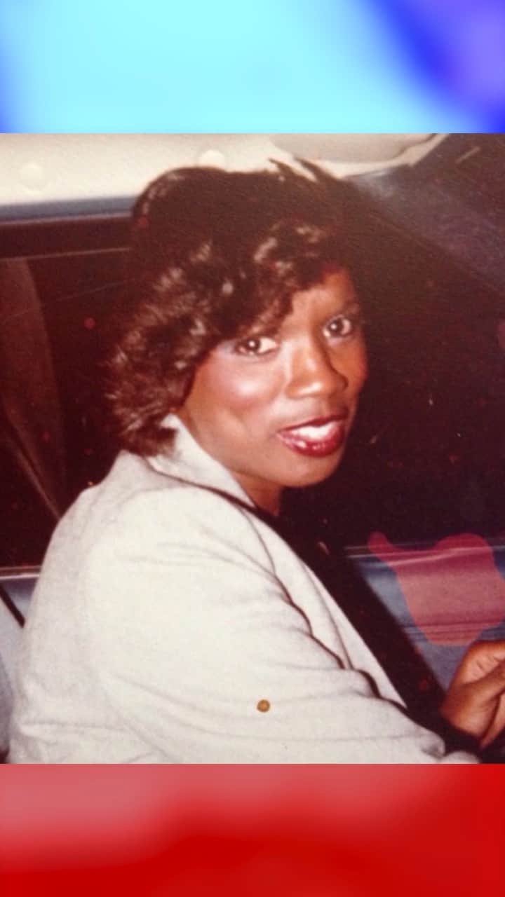 アメリカン航空のインスタグラム：「“My father said, ‘You never let anyone tell you what you can’t do.’ I was the youngest. I was an African American. And I was a female.” — #AATeam Pamela Camarena on living her dream #BlackHistoryMonth」