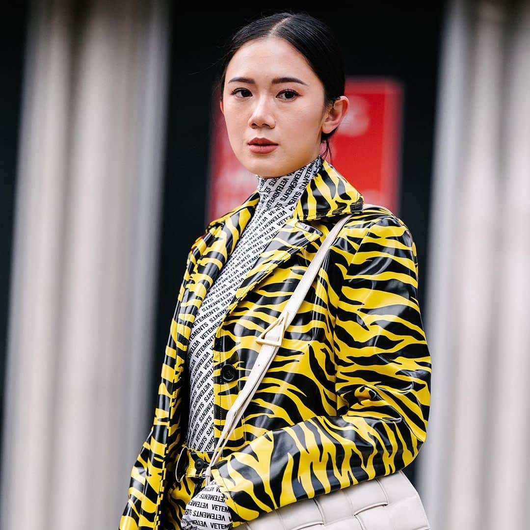 HYPEBEASTさんのインスタグラム写真 - (HYPEBEASTInstagram)「@hypebeaststyle: Check out some of the best streetstyle looks from those who attended #NYFW.⁠ See more by visiting the link in bio⁠⠀ Photo: Eddie Lee/HYPEBEAST」2月11日 7時28分 - hypebeast