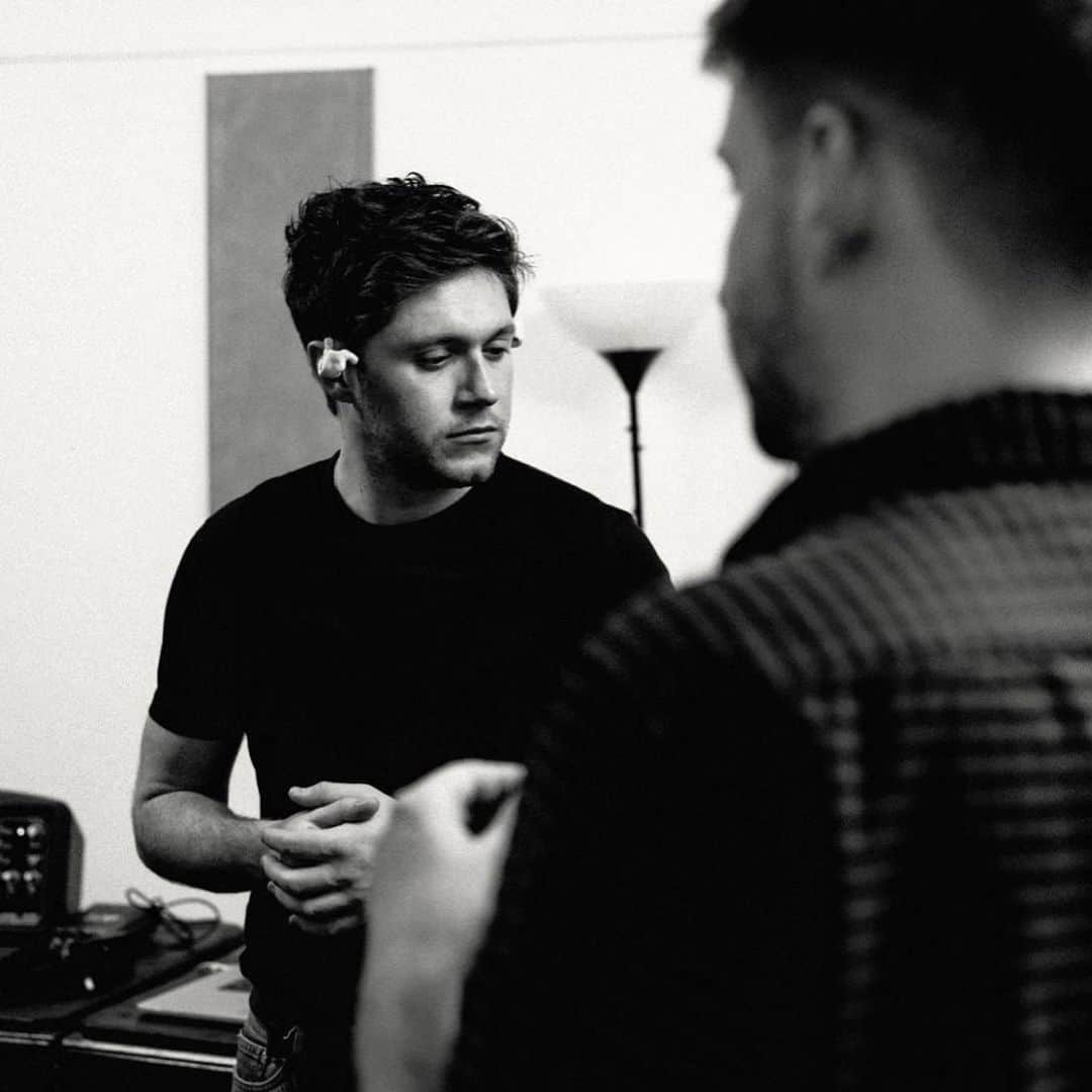 ナイル・ホーランさんのインスタグラム写真 - (ナイル・ホーランInstagram)「Deep concentration in tour rehearsals. Can’t wait to get on the road and see you all. It’s going to be amazing. 📸: @christiantierney」2月26日 3時19分 - niallhoran