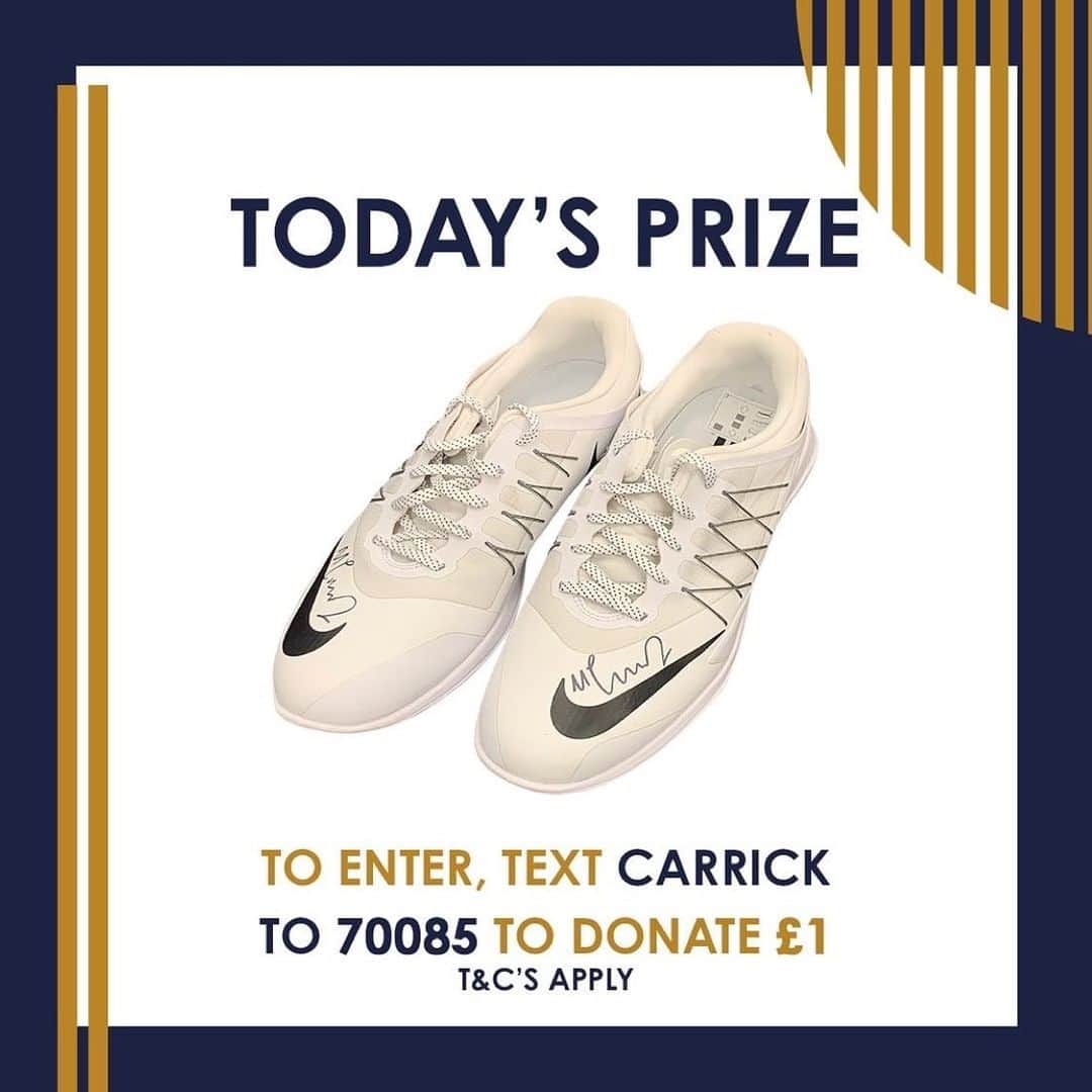 マイケル・キャリックのインスタグラム：「Repost from @michaelcarrickfoundation • Day 9⃣ and we're over half way through #carrickssuper16! 🎉  Today you can be in with the chance of winning a signed pair of Michael's @Nike golf shoes! 🏌  Our amazing partner @Nike provide kit for all of our staff, volunteers and fundraisers! 👏 We're so grateful for all of their support. 📞Text 'CARRICK' to 70085 to donate £1 and to be entered into today's prize draw! You can also donate and enter via the Instagram and Facebook Donation buttons or on Just Giving! ❤️️ Check out our Instagram Story to keep up to date with the prize winners. 🏆」