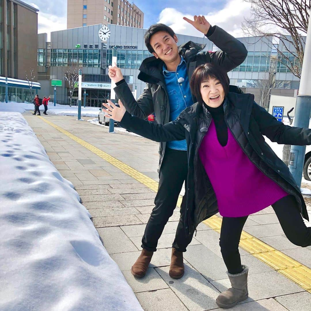 福本義久さんのインスタグラム写真 - (福本義久Instagram)「【帯広へ】  石井さんと明るい散歩のロケで帯広に行ってきました！ 明日のみんテレ 明るい散歩をぜひご覧ください🙇‍♂️ あのレジェンドも登場しますよー！  #帯広 #みんテレ #明るい散歩 #ゲスト #スピードスケート #金メダリスト #リポーター #石井雅子 #UHB #アナウンサー #福本義久」2月25日 18時28分 - uhb_fukumoto