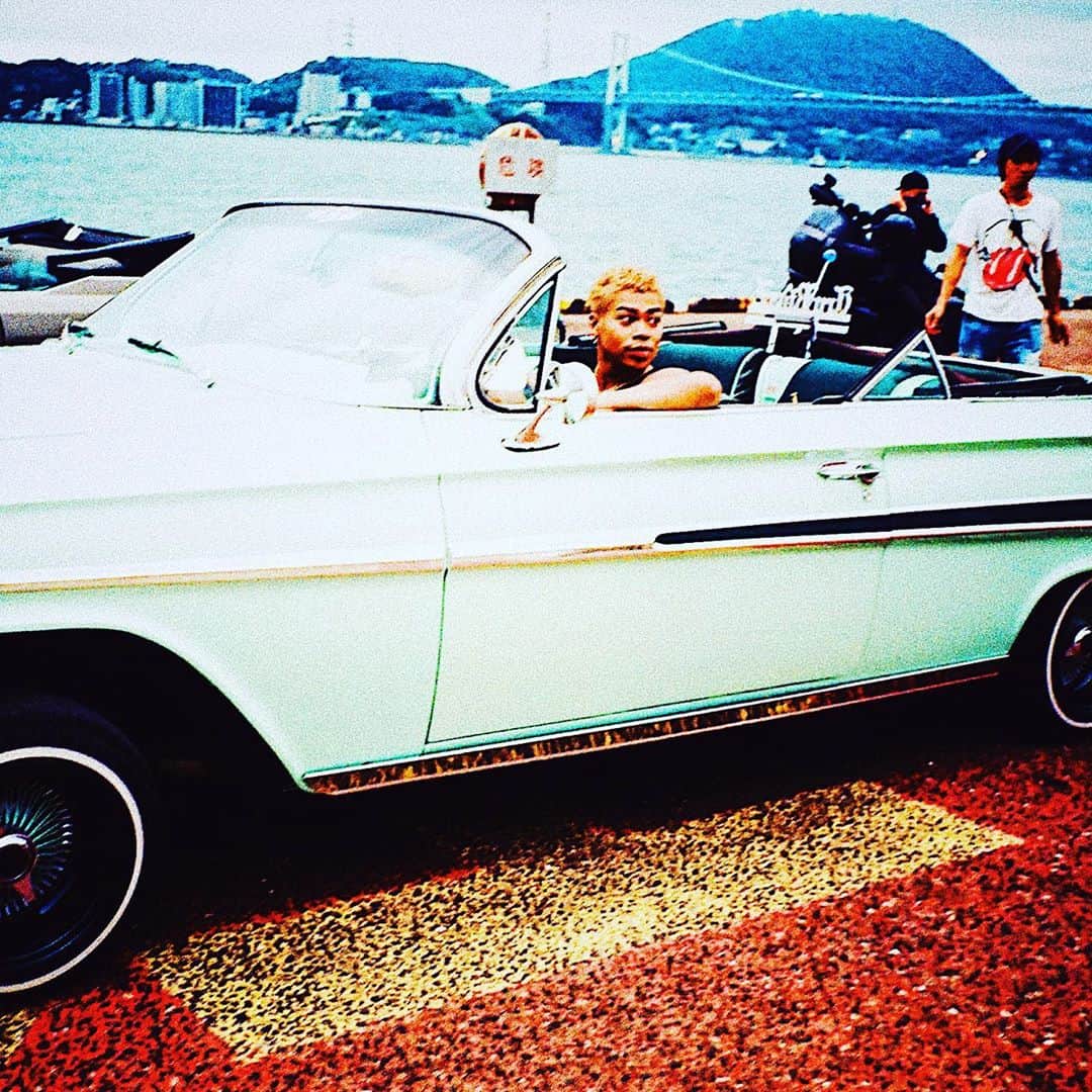 LIKIYAさんのインスタグラム写真 - (LIKIYAInstagram)「﻿ Do you need a ride??🙋🏼‍♂️﻿🚘 ﻿ Can’t wait for summer 🏝🌞﻿✨ ﻿ #tb﻿ #summer﻿ #Cadillac ﻿」2月25日 19時10分 - likiya16rmpg