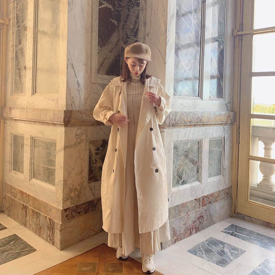 karen okajimaさんのインスタグラム写真 - (karen okajimaInstagram)「ㅤㅤㅤ  フランスに来てます🇫🇷🗼 とりあえずベルサイユ宮殿きた☺️ フランスは4回目🥰大好きな所💓  ㅤㅤㅤ  そんな今日のootd💓 暖かいのでトレンチコートを🎶 腕の所は上に上げてとめれるので 楽ちんやし全部しめてもかわいい✌️ ㅤㅤ  #envylook #ootd #envylook_japan #おかじコーデ #岡島かれん #秋コーデ #冬コーデ #春コーデ #コート #トレンチコート #フランス #ベルサイユ宮殿  #おかじ旅行記 #versaillespalace #ホワイトコーデ #フランスコーデ #フランス旅行 #Paris」2月25日 19時29分 - karenokajima0318