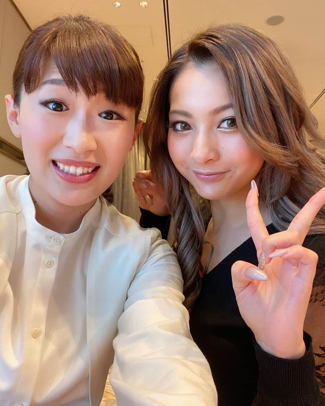 沙羅さんのインスタグラム写真 - (沙羅Instagram)「ゆきぽよちゃん。可愛すぎるよ。。。﻿💖 ゆきぽよちゃんが可愛すぎて、﻿ 私は2枚とも顔がひきつったよ。﻿ ﻿ ゆきぽよちゃんは﻿ 気さくで可愛くてしっかりしてて﻿ いつも無邪気に笑ってて﻿ 私のことを可愛いって言ってくれる。﻿ ありがとう！ありがとうー😭  #ゆきぽよ #美女すぎる」2月25日 19時55分 - sarapika128