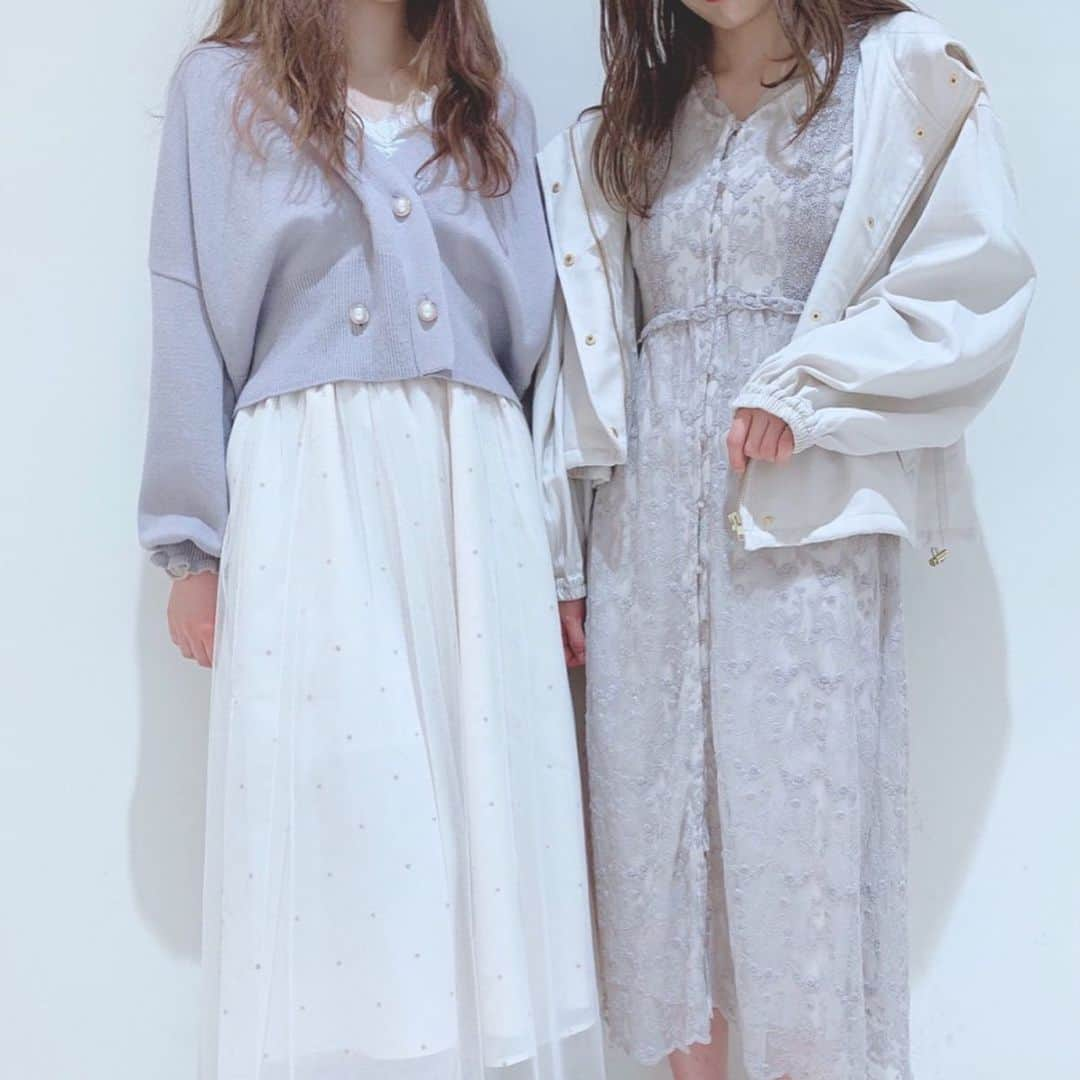 MAJESTICLEGONさんのインスタグラム写真 - (MAJESTICLEGONInstagram)「﻿ #new ♥﻿ ﻿ ﻿ 春休みのお出かけにぴったりな﻿ 「お友達コーデ」👭💕💕﻿ ﻿ ﻿ 違うお洋服で色味を揃えたり﻿ 色違いを着たり、﻿ お出かけのキブンがあがるコーデ🧸💗﻿ majeスタッフの着こなしをチェックしてね🥰﻿ ﻿ タップして商品タグを﻿ チェックしてね🌷﻿ ﻿ ﻿ ㅤㅤㅤㅤㅤㅤㅤㅤㅤㅤㅤㅤㅤ﻿ @majegirl_official ﻿ #MAJESTICLEGON#マジェスティックレゴン#新作#春#春コーデ#ガーリー#フェミニン#かわいい#おとなかわいい#instalike#instagood#ootd#インスタ映え#お友達コーデ﻿ ﻿」2月25日 20時05分 - majesticlegon_official