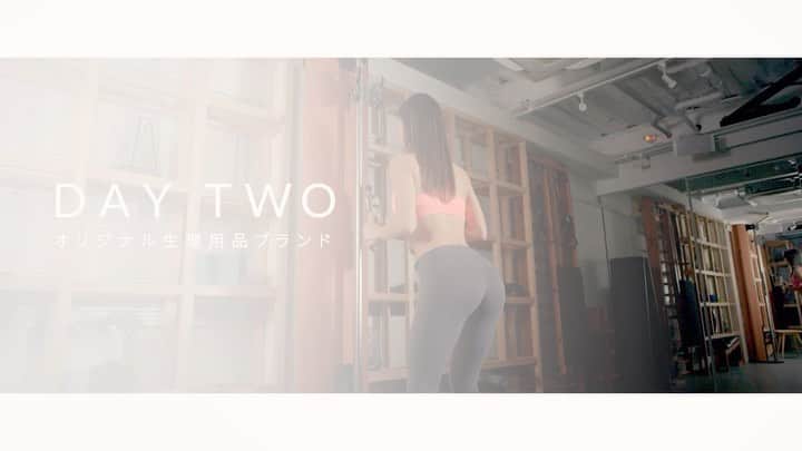 のインスタグラム：「生理用品ブランドDAY TWOの月経カップ「ローズカップ」のイメージ動画🌹﻿ ﻿ ローズカップはスポーツやワークアウトをしている女性が、生理期間中でも安心して使えるのが特徴だよ☺️☺️﻿ ﻿ まだ日本にはあまり浸透していないけど、海外ではメジャーな生理用品のひとつで、繰り返し使えてとてもサスティナブルかつ経済的。特許を取得しており、国内の細胞毒性試験や皮膚感作性試験、皮内反応試験をクリアしている安心で信頼できる女性の強い味方😭✨ ﻿ #daytwo #ローズカップ #トレーニング #ワークアウト」