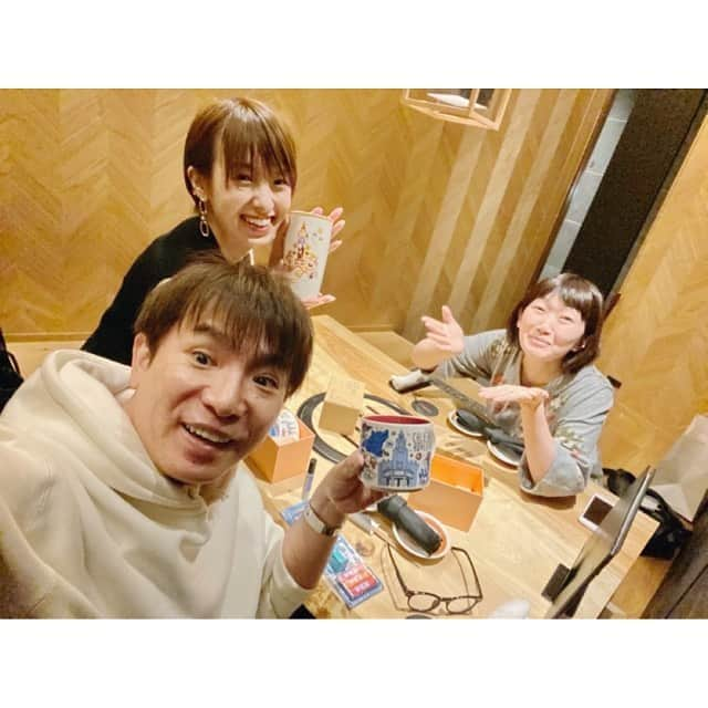 南明奈さんのインスタグラム写真 - (南明奈Instagram)「たんぽぽの川村さん（　@kawamura_emiko ）とお食事へ🍚✨ カリフォルニアディズニーのお土産いただきました😍😍😍 緊張してうまくお話できなかったけど、めっちゃ楽しかった☺️✨ 川村さんありがとうございました✨」2月25日 20時42分 - akinaminami