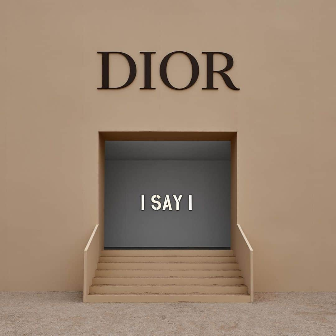 クリスチャンディオールさんのインスタグラム写真 - (クリスチャンディオールInstagram)「Get a sneak peek at the #DiorAW20 show space before the fashion world descends to discover the latest designs from @MariaGraziaChiuri. Guests will be greeted by the ambiguous phrase “I Say I” - a work by collective feminist artist Claire Fontaine (@ReadyMadeArtist), named after a French brand of school notebooks, who uses the public placement of illuminated text-based signs to underscore contradictions in society. The line references the introduction to the manifesto of art critic turned feminist activist Carla Lonzi, which also lends its name to “Io Dico Io - I Say I”, a Dior-supported exhibition on Italian women artists at the National Gallery of Modern and Contemporary Art in Rome, from March 23 to June 21, 2020. © @AdrienDirand Courtesy of Claire Fontaine, Air de Paris, Galerie Neu and T293」2月25日 21時19分 - dior