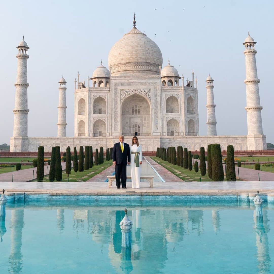 ドナルド・トランプさんのインスタグラム写真 - (ドナルド・トランプInstagram)「Via @WhiteHouse: President @realDonaldTrump and @FLOTUS at the Taj Mahal!」2月25日 22時19分 - realdonaldtrump