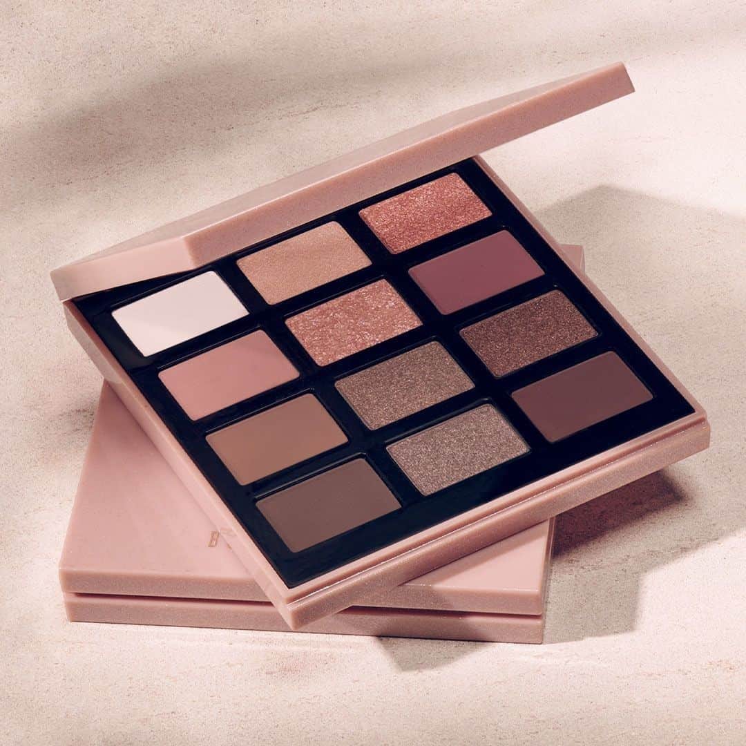 ボビイブラウンさんのインスタグラム写真 - (ボビイブラウンInstagram)「The #nudepalette you love, reinvented. Our NEW Limited-Edition Nude Drama II Eye Palette features 12 nude shades in 4 eye-catching finishes with even more pigment payoff.  Available exclusively @sephora - #bobbibrown #sephora #nudemakeup #eyeshadow #shimmereyeshadow #smokeyeye #beautytrends #eyeshadowpalette #palettes #glow #mauve #nudes」2月25日 23時00分 - bobbibrown