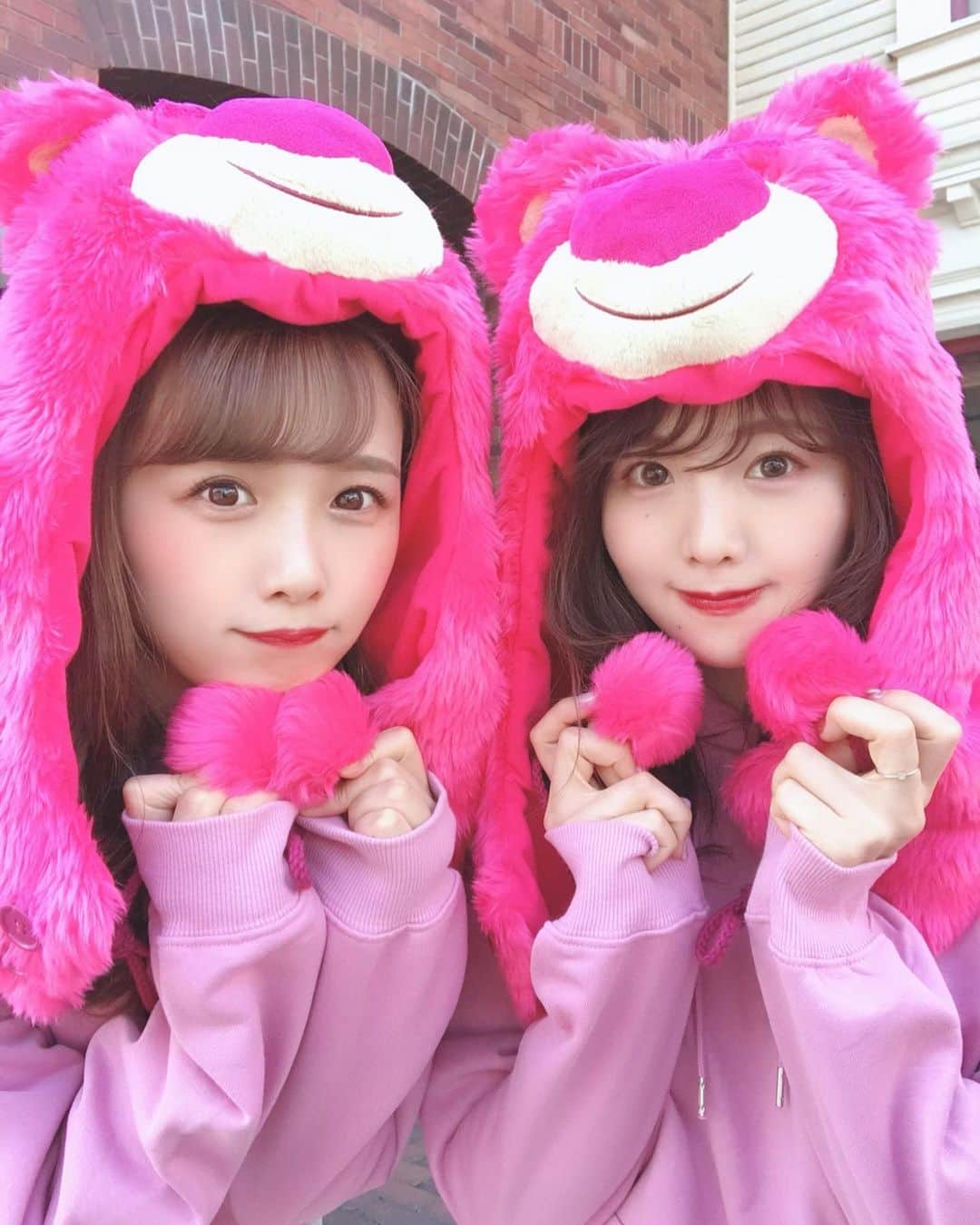 計良日向子 ひなひ さんのインスタグラム写真 計良日向子 ひなひ Instagram Shihoriiin49 とロッツォ 今年はピクサーグリ諦めちゃったけど ベリミニ当たったり最高すぎる 1日だった W パーカー Gu Global Tokyodisneysea