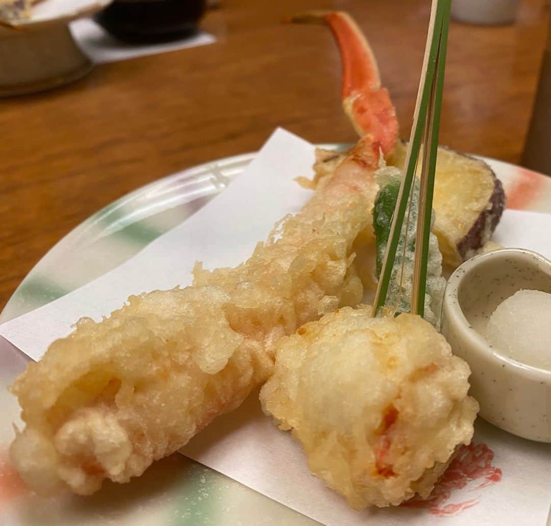 早田悠里子さんのインスタグラム写真 - (早田悠里子Instagram)「2人ともどうしても蟹が食べたくなって、、 ありちゃんとかに道楽行ってきた😋🦀💕」2月25日 22時58分 - yurikohayata