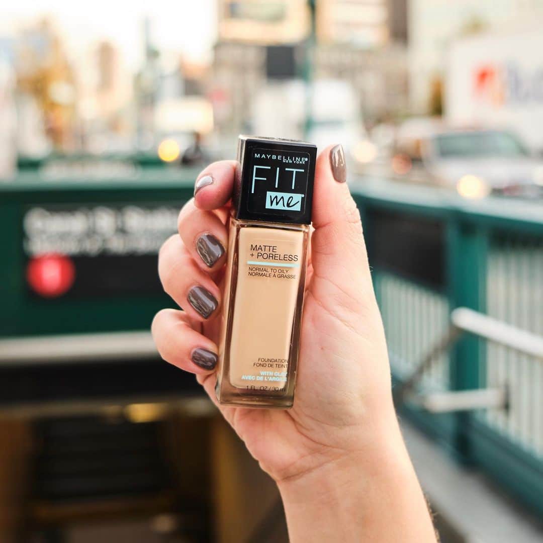 Maybelline New Yorkさんのインスタグラム写真 - (Maybelline New YorkInstagram)「Where I go, my #fitmefoundation goes🚕 comment below if this is your everyday foundation!」2月25日 23時03分 - maybelline