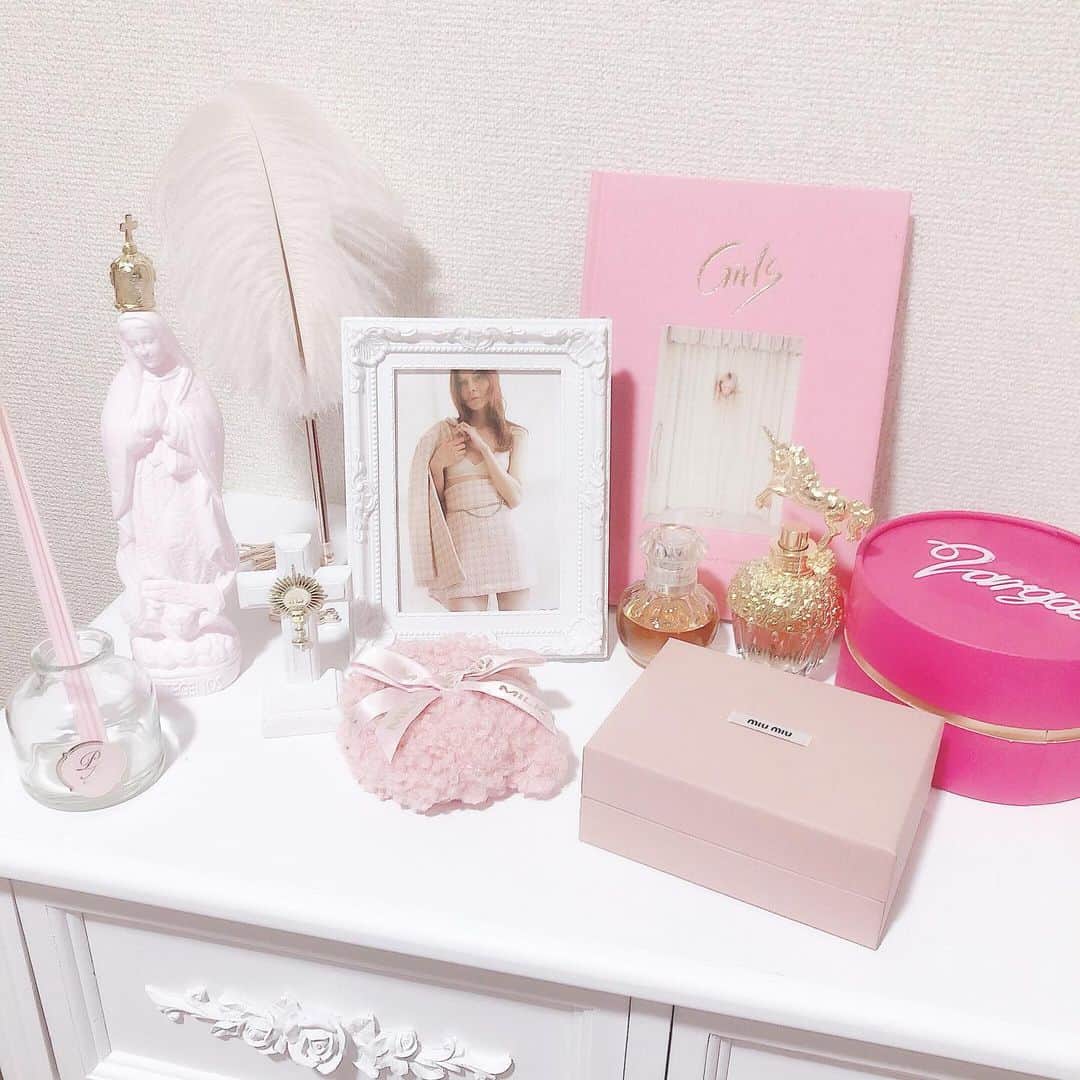 胡桃兎愛のインスタグラム：「🎀🍒 #myroom」
