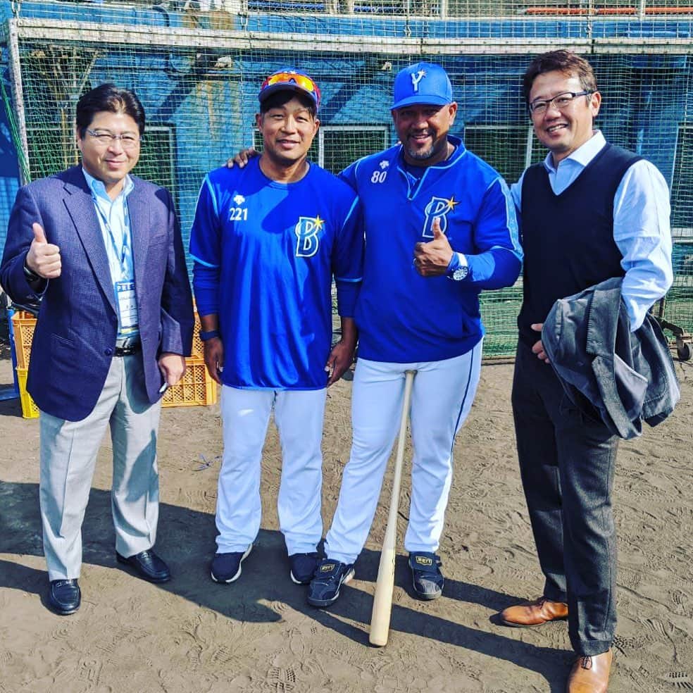 のインスタグラム：「#myteammates in 2001 season, almost 20 years ago!! #champions of the #cl #greatmemories #thankyou so much guys! #amazing. Do you guys know their names?? #ramichanlegendinjapan」