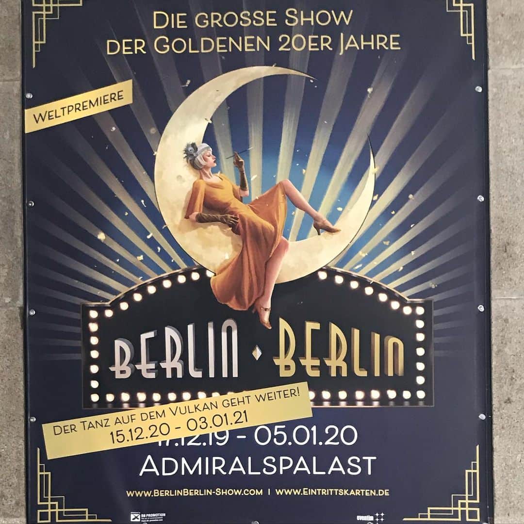 渡辺真起子さんのインスタグラム写真 - (渡辺真起子Instagram)「ベルリンの街にはたくさんの劇場が。 3枚の写真はデードリッヒがリサイタルを開いた劇場なのだそうです。映画祭の劇場のひとつにもなってるよ。 滞在したミッテの辺りにも、ミュージカルの劇場や、小さなコメディの劇場がありました。観たかたなぁ。 時間足りなかったなー。 そればっかり。」2月25日 23時34分 - watanabe_makiko