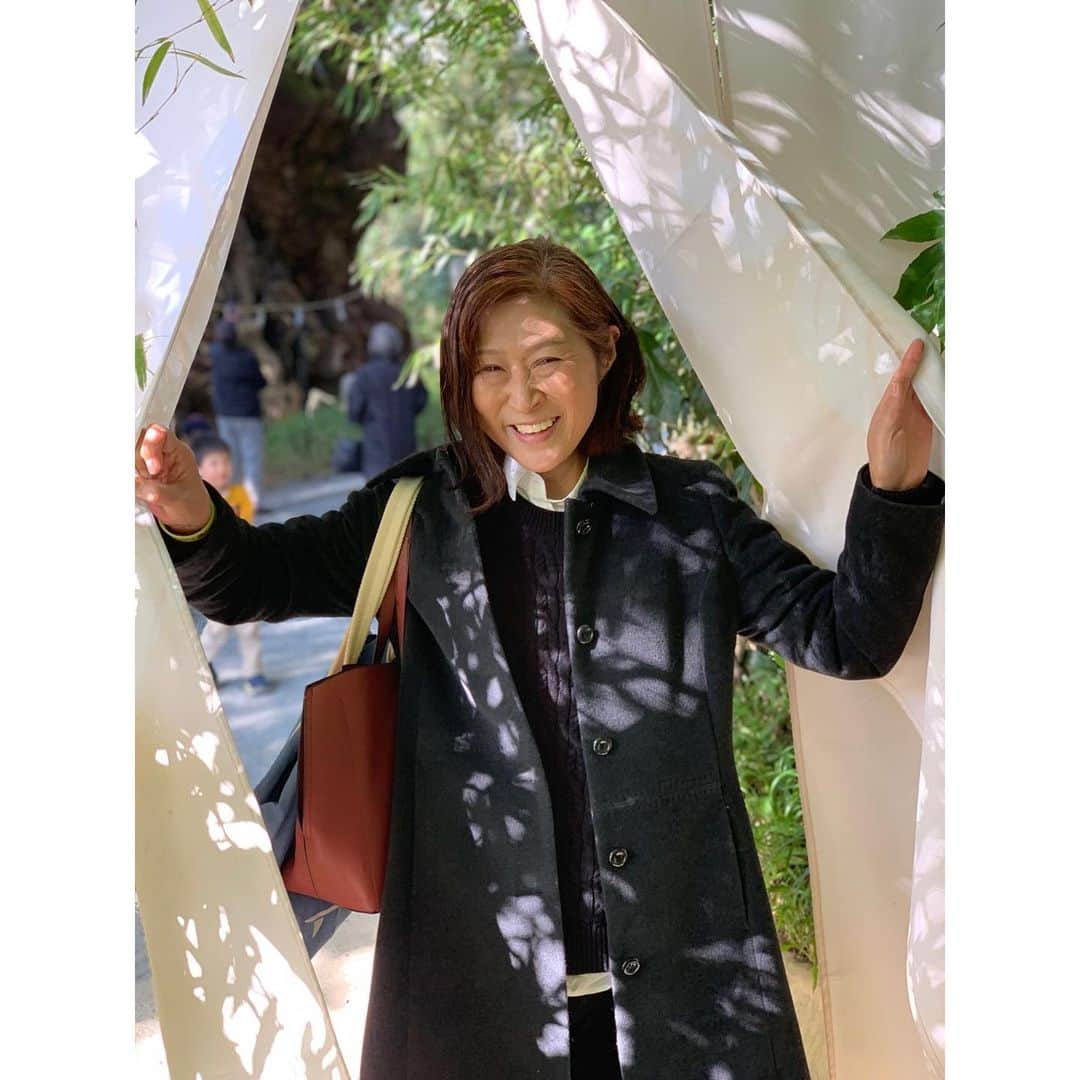 佐山万里菜さんのインスタグラム写真 - (佐山万里菜Instagram)「みゆキング誕生日旅行🎂 1カ月以上早いけど……笑 いつ試合決まるか分からないし行ける時に行っちゃおう作戦✨ . これで３回目かな！ いつもいい思い出が出来る‼️ よく笑ったなぁー本当にっ🤣 いつもいつも本当にありがとうございます😊 今回もサポートしに2週間弱来てくれた！！ 本当に毎日楽だし最高です✨ 「おかえり」 「行ってらっしゃい」 があるのって幸せ🥺 朝起きたらお弁当が出来て…洗濯が畳まれてて、部屋が綺麗で…天然でよく笑うおかんが近くにいて最高です💯 当たり前じゃないし本当に 感謝感謝😭 自分で毎日やってるから大変さがすごく分かる……世界中のおかん本当にリスペクトです✨ そして、最近食事の勉強が楽しいらしい！！ 是非もっともっと勉強して下さい😚 . おかんの店出したいって夢を叶えたい👊拳で稼ぎます‼️ 本当にこの母の元に生まれて来れて幸せだなぁー😚 学ぶ事が多く、幸せが多く、リスペクトが多いです✨ 大切な人を全力で大切にするって大事‼️命はいつか無くなる時がくるからなぁー…。 . さぁーまた今日から来年に向けて…ちょっとずつ貯金開始☺️ #happy #幸せな時間 #爆笑 #笑顔 #オシャレ #私服 #可愛い#かっこいい#写真#海好き #アスリート#筋肉 #腹筋 #トレーニング #感謝 #ライフスタイル#いいね #お気に入り#こだわり #ストリート#instagood #love #ファッション #ボクシング#温泉 #浴衣 #料理#旅行 #母 #親子旅行」2月25日 23時32分 - sayama.19