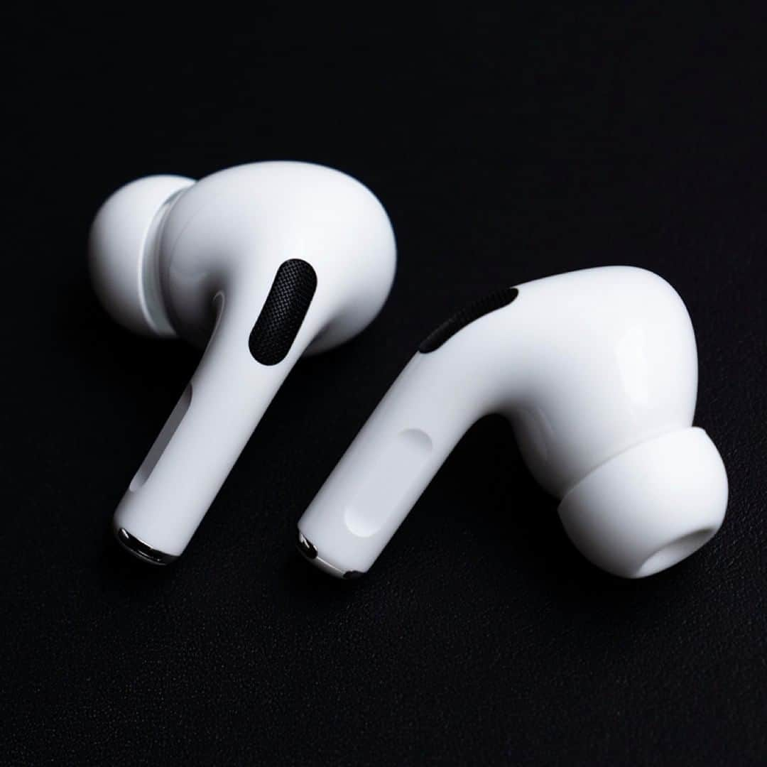 HYPEBEAST Japanさんのインスタグラム写真 - (HYPEBEAST JapanInstagram)「#hypebeasttech : @apple AirPods X Generation に関する新たな情報が？小売業者 @target の従業員がリークしたとされる情報では、『Target』の在庫管理システムに、 “Apple AirPods（X Generation)” の商品名と399.99ドルの価格が登録されているという。 AirPods Pro をはるかに上回る価格であることから、このアイテムは、イヤホンではなく、ハイエンドなヘッドフォンであると推測されている。詳細はサイトから Photo: Eddie Lee/HYPEBEAST」2月25日 23時38分 - hypebeastjp