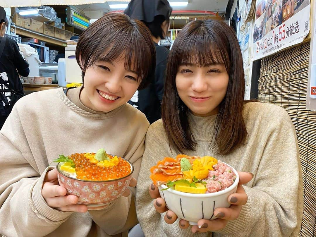 咲良菜緒さんのインスタグラム写真 - (咲良菜緒Instagram)「人生で初めて1日に2回 うにいくら丼食べました🍚 いくら派からうに派に変わりました🥰 はるちゃんベージュ双子コーデだね🥰 ㅤㅤㅤㅤㅤㅤㅤㅤㅤㅤㅤㅤㅤ #幸せ」2月25日 23時38分 - nao_sakura_official