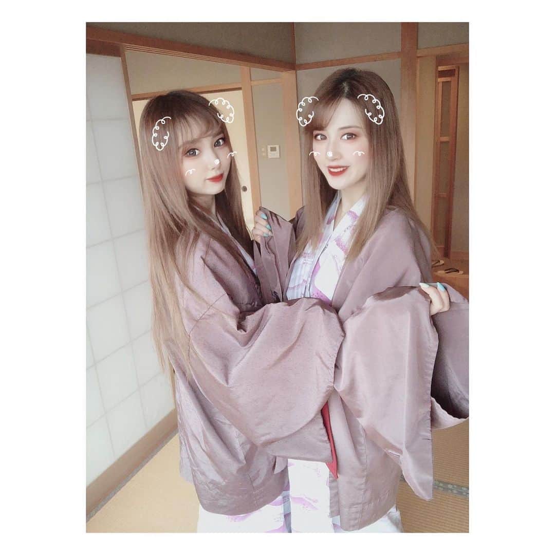 嶋谷愛（あいちゅん）のインスタグラム：「城崎温泉よきでした♨️♡ ウキウキ家族旅行 温泉食べ歩きツアー おかげで一日で2kg増えてたよ♥ . #ぴえん #デブ活 . #Kinosaki #城崎温泉 #城崎 #onsen #温泉 #yukata #浴衣 #城崎温泉街」