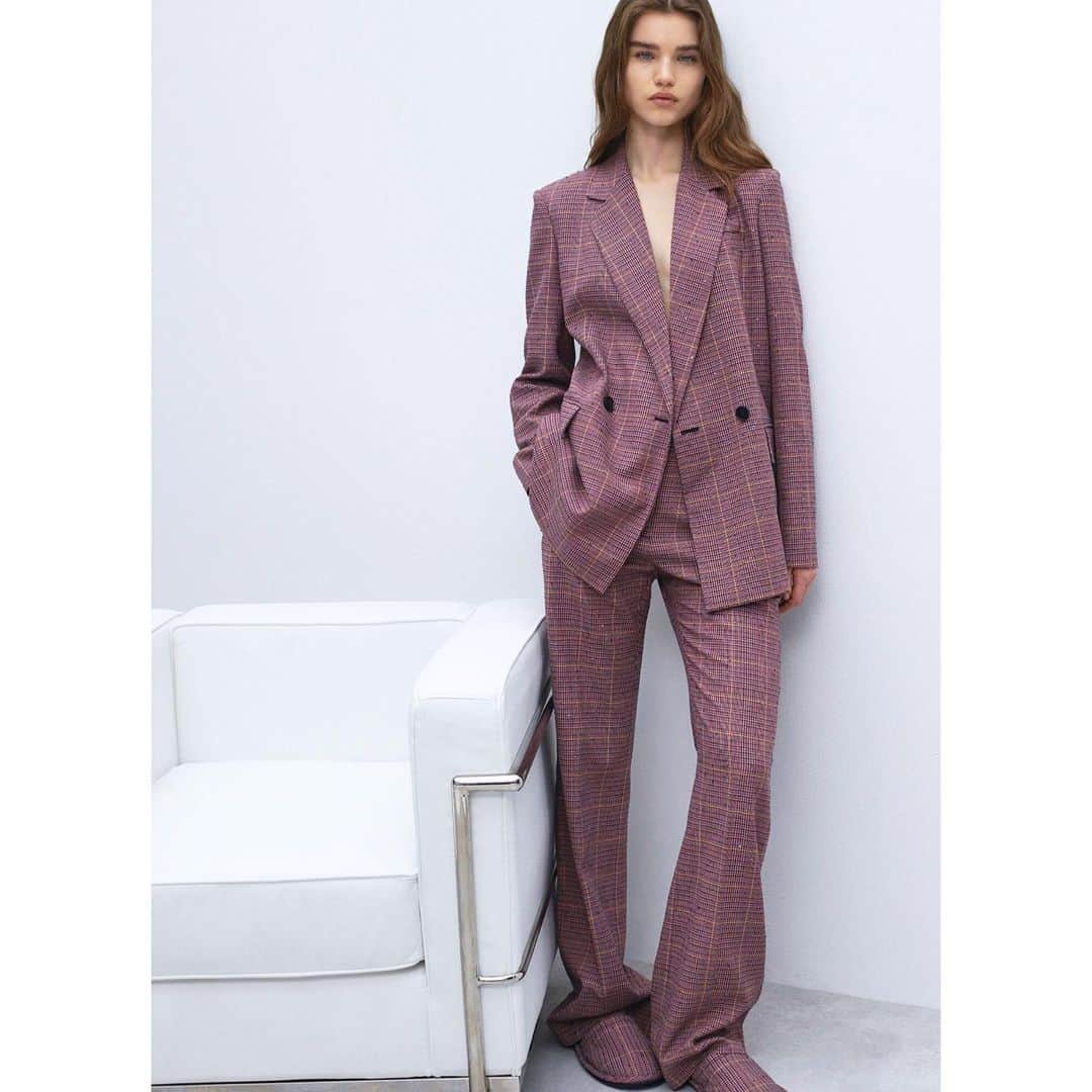 デレク ラムのインスタグラム：「3 piece suit. Can you see it?  Derek Lam 10 Crosby Fall 2020」