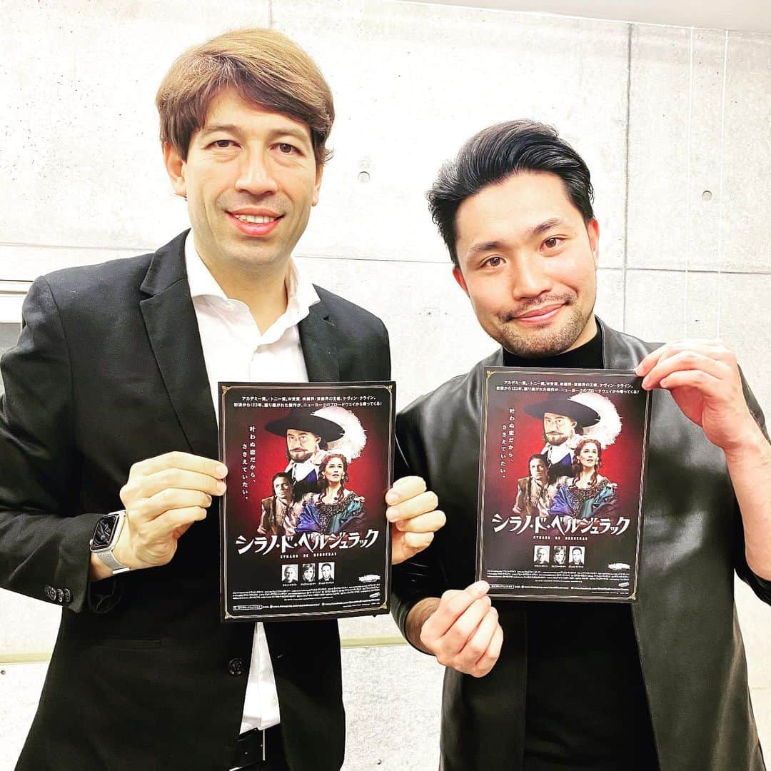 Saschaさんのインスタグラム写真 - (SaschaInstagram)「#シラノドベルジュラック 試写会トークショーをミュージカル俳優の #中井智彦 さんとおこないました！素晴らしいブロードウェイ作品を映画で見られる贅沢…その魅力を俳優の目線で教えていただけて、とても貴重なお話でした！3/13公開となる #ケビンクライン & #ジェニファーガーナー の豪華主演の舞台を是非劇場で！目の中の瞳まで演技する迫力に圧倒されます！そして…きっとロマンチックになります❤️ #cyrano #cyranodebergerac #松竹ブロードウェイシネマ #broadway #jwave #talkshow」2月26日 0時59分 - sascha348