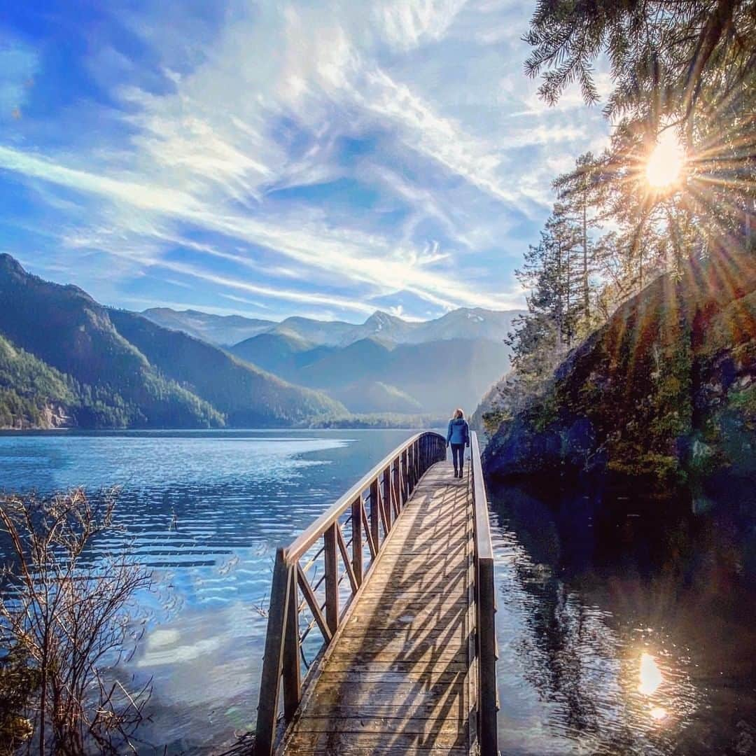 アメリカ内務省さんのインスタグラム写真 - (アメリカ内務省Instagram)「Taking that stroll in the sun after many dark days and rain is a glorious feeling at Olympic National Park in #Washington. The #sunshine is always worth the wait. 🌞😎 Winter brings unique beauty and challenge to Olympic's #mountain views, rugged coastline and majestic forest. It's always a good idea to check the weather forecast and current road conditions before you head out, as conditions can change quickly at any time of year. Here's hoping you catch a sunny day to break up any gray winter tones. Photo of @olympic_nps courtesy of Matt and Karen Smith(@mattandkarensmith). #usinterior #FindYourPark #travel」2月26日 1時20分 - usinterior