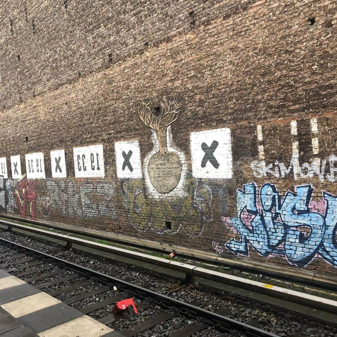 ジェアのインスタグラム：「#savignyplatz」