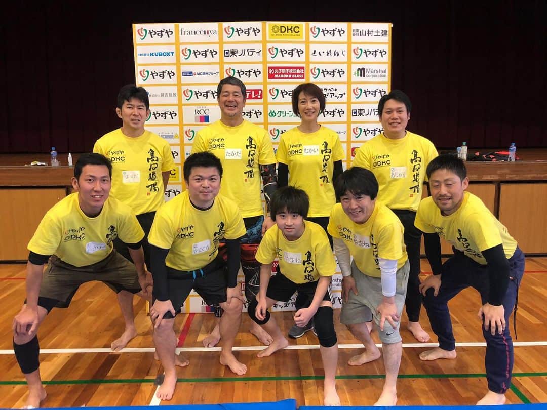 高田延彦さんのインスタグラム写真 - (高田延彦Instagram)「ダイヤモンドキッズカレッジ広島大会、ボランティアで子どもたちに素敵な時間を作り上げてくれた高校生と医療班の皆さん、会場となった中学校に心より感謝です。広島国泰寺高校レスリング部、賀茂高校レスリング部、三次高校レスリング部、広島国際学院高校レスリング部、広島レスリングクラブ、医療チームの三原先生、はるか看護士、会場となったAICJ中学校を運営するAIC鷗州グループの皆さん、ありがとうございました。 #ダイヤモンドキッズカレッジ広島  #やずや  #日東リバティ  #ボランティア  #高校生  #レスリング部  #医療班  #aicj中学校」2月11日 16時55分 - takada_nobuhiko