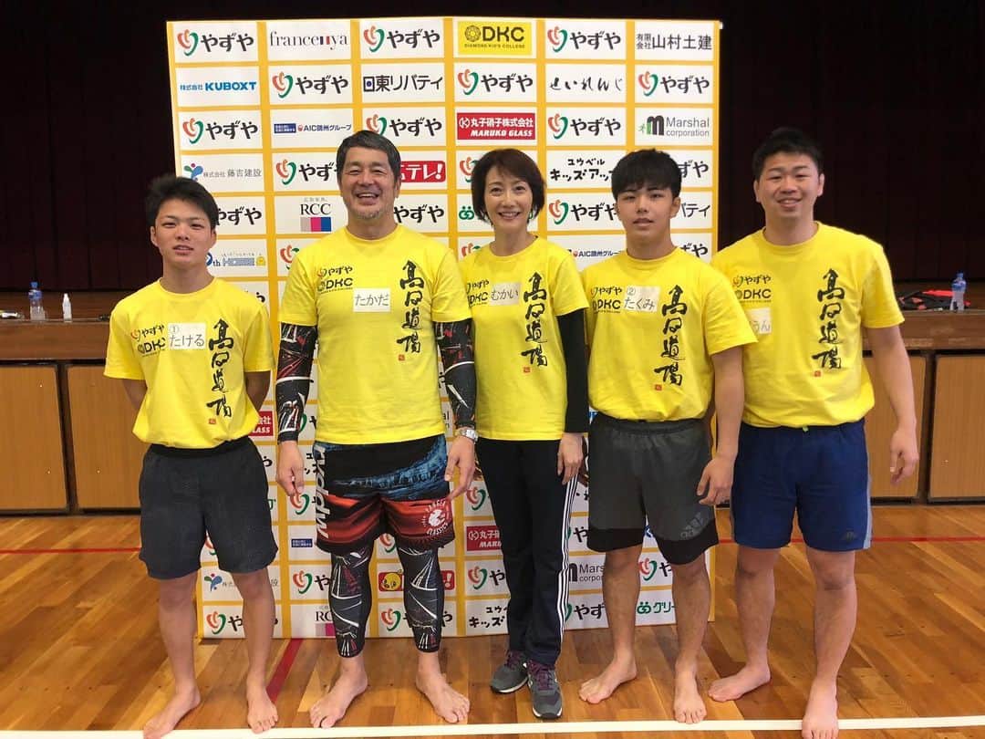 高田延彦さんのインスタグラム写真 - (高田延彦Instagram)「ダイヤモンドキッズカレッジ広島大会、ボランティアで子どもたちに素敵な時間を作り上げてくれた高校生と医療班の皆さん、会場となった中学校に心より感謝です。広島国泰寺高校レスリング部、賀茂高校レスリング部、三次高校レスリング部、広島国際学院高校レスリング部、広島レスリングクラブ、医療チームの三原先生、はるか看護士、会場となったAICJ中学校を運営するAIC鷗州グループの皆さん、ありがとうございました。 #ダイヤモンドキッズカレッジ広島  #やずや  #日東リバティ  #ボランティア  #高校生  #レスリング部  #医療班  #aicj中学校」2月11日 16時55分 - takada_nobuhiko