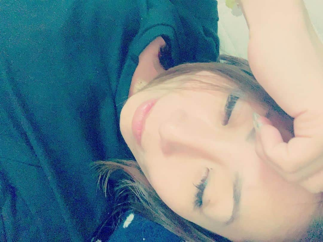 水田真依子さんのインスタグラム写真 - (水田真依子Instagram)「#ひとんちでごろごろ#木村ゆい迷惑w#ootd #outfit #コーデ #coordinate #style #instafashion #instagood #japan #tokyo #今日の服 #今日のコーデ #model #hair #ママコーデ #モデル #ヘアセット #girl #code #fashionista #新作 #instalike #アクセサリー #womenstyle #catwalk #アレンジ #」2月11日 17時05分 - maikosebasu