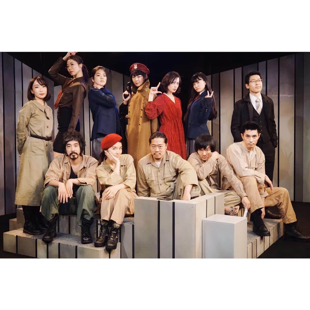 竹中友紀子のインスタグラム：「#狼少年  第30回下北沢演劇祭×狼少年第11回公演 「阿呆も十一、番茶も出花　〜惑星地球　感情の星〜」にご来場いただき、誠にありがとうございました。 狼少年としてこれまでいろいろなテイストの作品を作ってきましたが、今回公演を重ねるにつれ、これぞ狼少年！と言える作品にお客さまに育てていただきました。狼少年として今後進むべき道が見えたように思っています。本当にありがとうございました！  3月には私の演劇の師匠石丸さち子さんの作品に久しぶりに出演させていただきます。 Theatre Polyphonic第７回公演 「秋元松代の世界」 Vol.1 戦後を生きる庶民たち〜朗読劇上演 「婚期」「虎の尾」「ことづけ」 企画・演出　石丸さち子 ３月１９日（木）〜３月２２日（日） シアター風姿花伝 また改めてお知らせさせてください。」