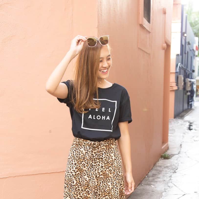 のインスタグラム：「. . レオパード柄にもFEELALOHA🎶 . #lillyandemma #hawaii #feelaloha #instagood #love #happy #tshirt #tシャツ #レオパードスカート #ひょうがらコーデ #aloha #ハワイ #ハワイ好き #ハワイ好きな人と繋がりたい」