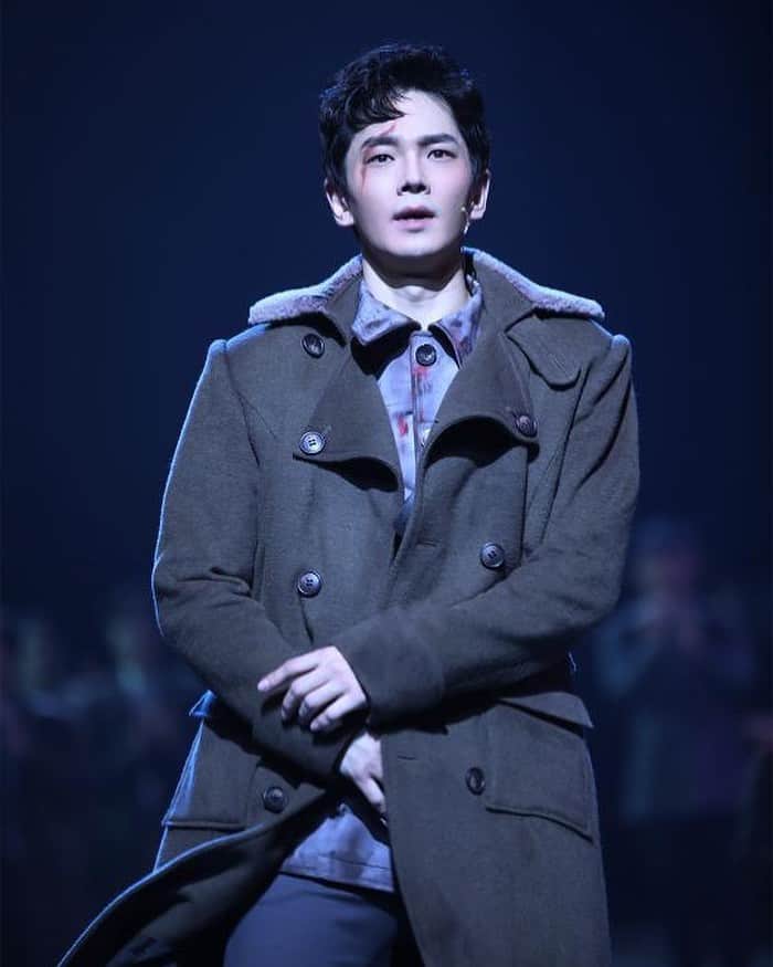 オン・ジュワンのインスタグラム：「#뮤지컬#여명의눈동자#세종문화회관 “마지막 총탄이 다 하는 그날까지..” 오늘 보러 오는 팬들,관객분들 조심히 오시고 난 오늘도 최선을 다 하겠어💪」