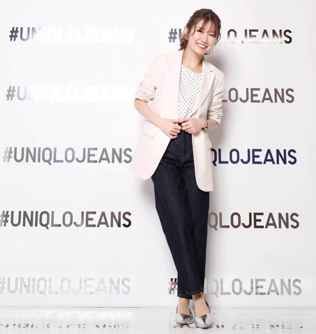 のインスタグラム：「. UNIQLOの2020SS JEANS COLLECTION  こちらも新作の #スラウチテーパードアンクルジーンズ (リラックステーパード・丈標準64cm)  滅多にない、#ジャケットコーデ に挑戦✨とっても新鮮❣️ . スラウチは綺麗目コーデに見えるのに、 腰回りがゆるっとしているので、 腰張りタイプでジーンズが苦手って方もお気に入りの一本になりそう☺️❣️ 新しい気分で迎える春にぴったりのジーンズです♫ .  #uniqlojeans #ユニクロジーンズ #uniqlo  #uniqlo2020SS  @uniqlo_ginza #outfit #ootd  #instafashion #fashion #instagram  #シンプル #コーデ #コーディネート#私服#ユニクロ #ユニクロコーデ#春#spring#夏#summer」